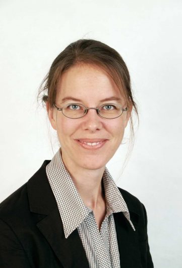Janina Curbach. - Autorin und CSR-Expertin.