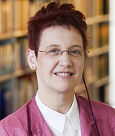 Susanne Stöcker - ist Biologin und Pressesprecherin des Paul-Ehrlich-Instituts in Langen