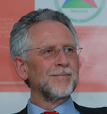 Holger Rogall - Er ist Professor für Nachhaltige Ökonomie an der Hochschule für Wirtschaft und Recht Berlin