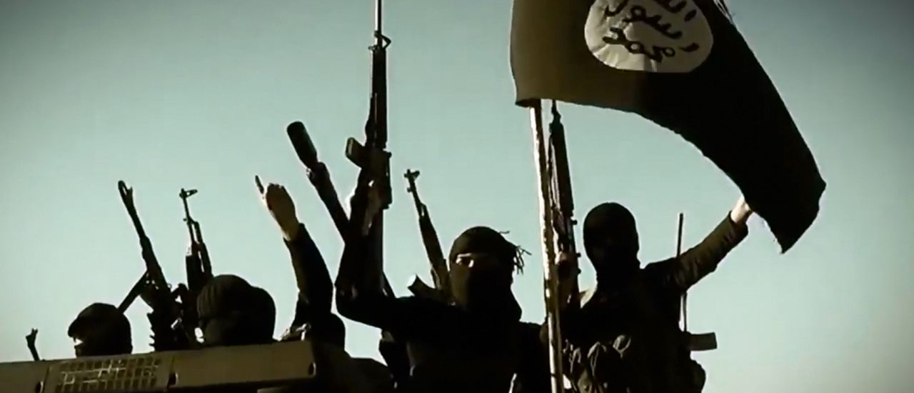 Mehrere Milliarden Euro sollen der Isis für Ihren Kampf für einen sunnitischen Gottestaat im arabischen raum zur Verfügung stehen. Foto: AFP | Al-Furqan Media