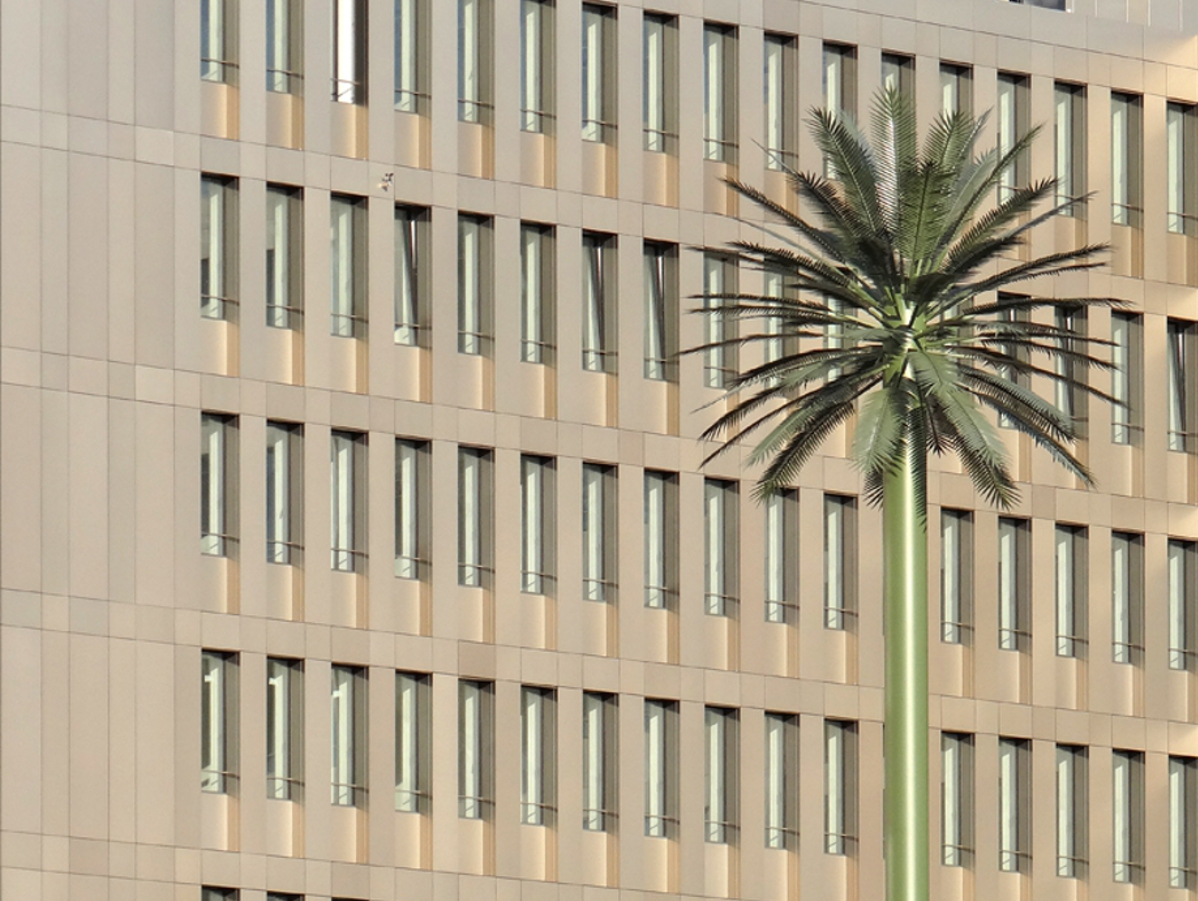 Die Zentrale des Bundesnachrichtendienstes wird seit 2006 neu gebaut. Foto: Jean-Pierre Dalbéra | <a href