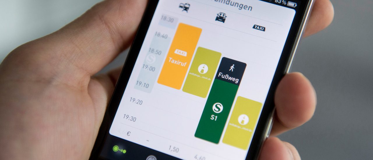 „moovel“ macht es in einer App möglich, alle gängigen Verkehrsträger miteinander zu vernetzen. Foto: Daimler AG