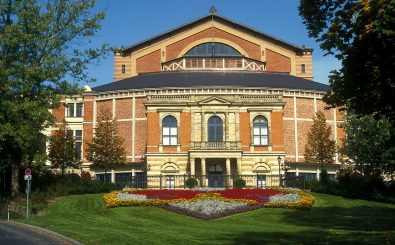 Wagner-Festspielhaus Bayreuth1995. Foto: CC BY-SA 2.0 DE | Lothar Spurzem / wikipedia.org