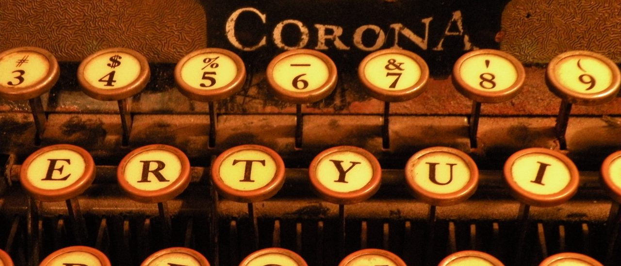 Längst nicht jeder Deutsche kann fehlerfrei das Alphabet aufsagen. Foto: Typewriter Keys / credits: CC BY 2.0 | Kristin Nador | flickr.com