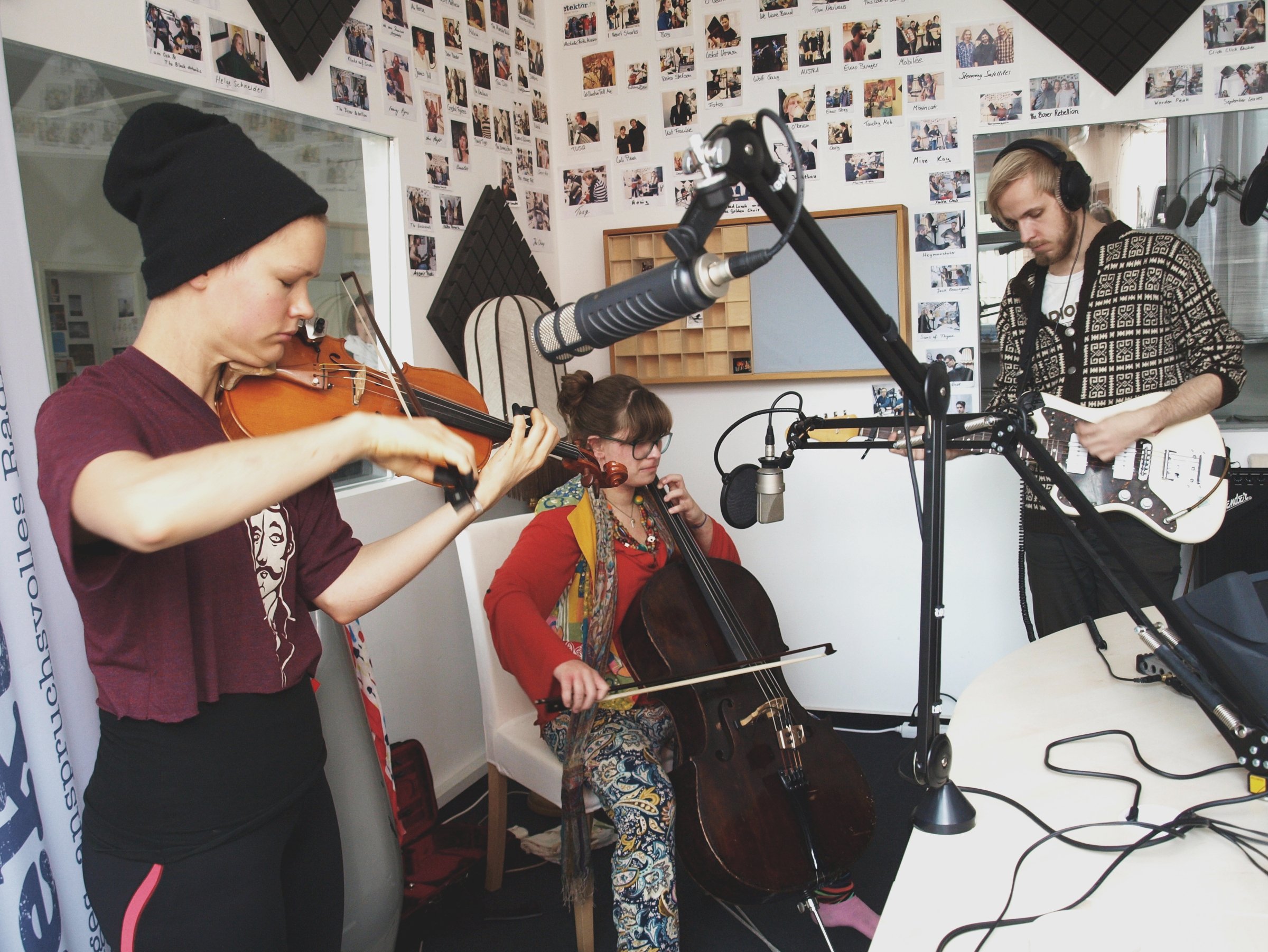 detektor.fm-Session mit Einar Stray Orchestra - Mini-Orchester mit Hang zum Pop - podcast episode cover