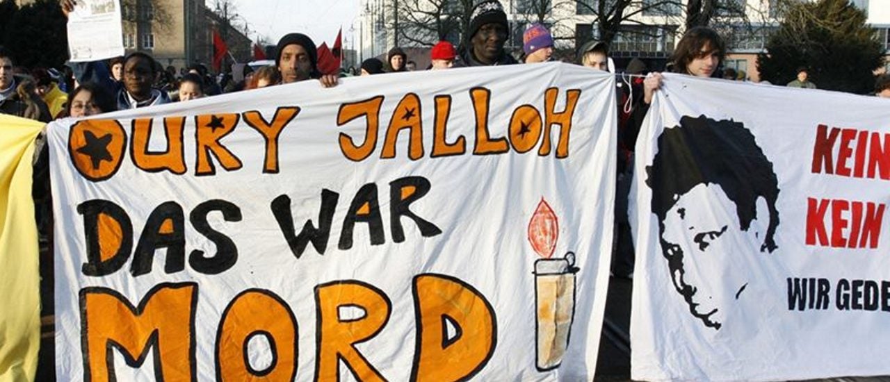 Demonstration zum Todestag von Oury Jalloh. Jetzt könnte der Fall neue Fahrt aufnehmen. Foto: CC BY SA 3.0 | Initiative in Gedenken an Oury Jalloh.