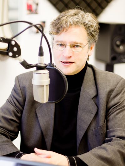 Dr. rer. pol. Wolfgang Schade - ist Wissenschaftlicher Leiter bei M-FIVE. 