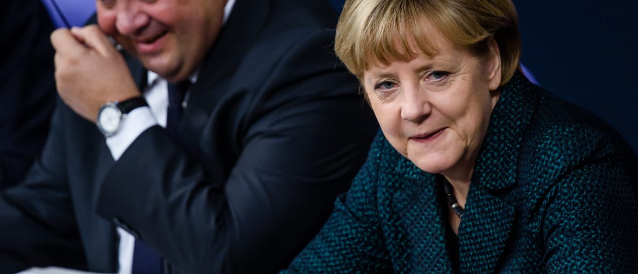 Von 2009 bis 2013 hat die Regierung Merkel mehr als 600 Meinungsumfragen in Auftrag gegeben. Foto: Clemens Bilan | AFP
