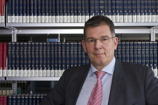 Prof. Dr. Volker Rieble - ist Professor für Arbeitsrecht und Bürgerliches Recht an der Universität München.