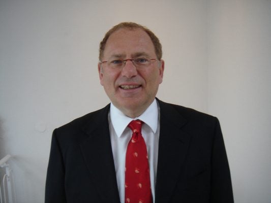 Michael Adams  - ist emeritierter Professor für Wirtschaftsrecht an der Universität Hamburg und analysierte Strukturen von Non-Profit-Organisationen, unter anderem die des ADAC.
