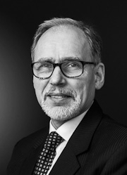 Prof. Dr. Thomas Hartmann-Wendels - Direktor des Instituts für Bankwirtschaft und Bankrecht an der Universität Köln. 