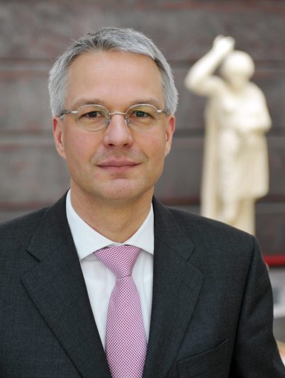 Professor Christoph Ohler - leitet den Lehrstuhl für Europa-, Völker- und Internationales Wirtschaftsrecht an der Universität Jena.