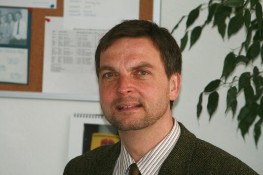 Matthias Gather - ist Professor für Verkehrspolitik und Raumplanung an der FH Erfurt.