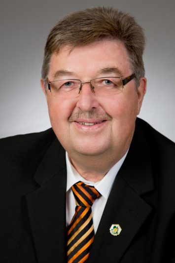 Peter Maske  - ist Präsident des Deutschen Imkerbundes.