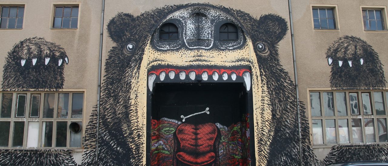 Urbane Kunst ist nicht gleich Vandalismus. Auf der IBUg verwandeln Künstler aus aller Welt ein ehemaliges Fabrikgelände in ein riesiges Kunstwerk. Foto: IBUG 2014. CC BY 2.0 | Robby Schulze | Flickr. com