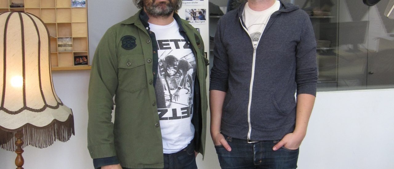 Dan Mangan (rechts) und Gitarrist Gordon Grdina zu Gast im Studio. Foto:  detektor.fm.