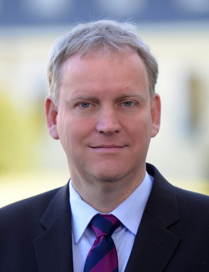 Hans-Peter Burghof - lehrt Bankwirtschaft an der Universität Hohenheim.