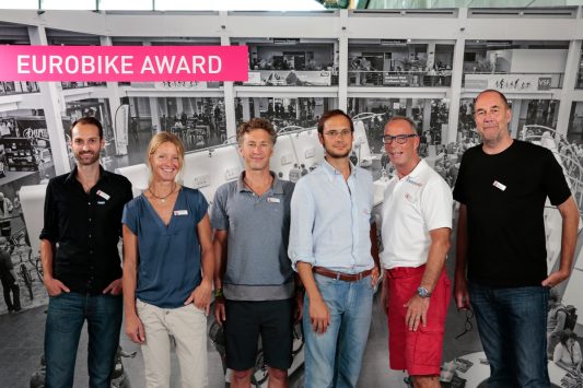 Jens Klötzer (ganz links) - einer von sechs Juroren des Eurobike-Awards 2015.
