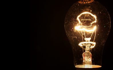 Die Edison Bulb ist nicht nur angesagt, sie macht auch ein schönes, warmes Licht. Foto: Thomas Edison. CC BY 2.0 | Caleb Roenigk / flickr.com