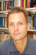 Gunter Schubert - ist Professor für Greater China Studies an der Universität Tübingen.