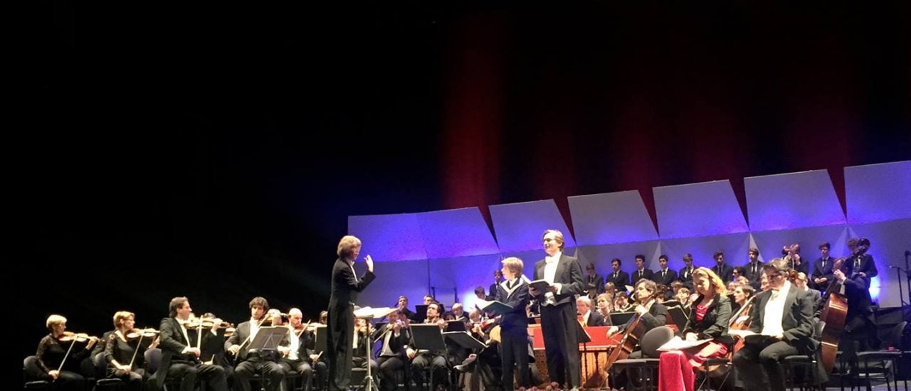 Gewandhausorchester und Thomanerchor auf einer Bühne – hier bei einem Konzert in Israel. Foto: RomanFriedrich | SINNergy