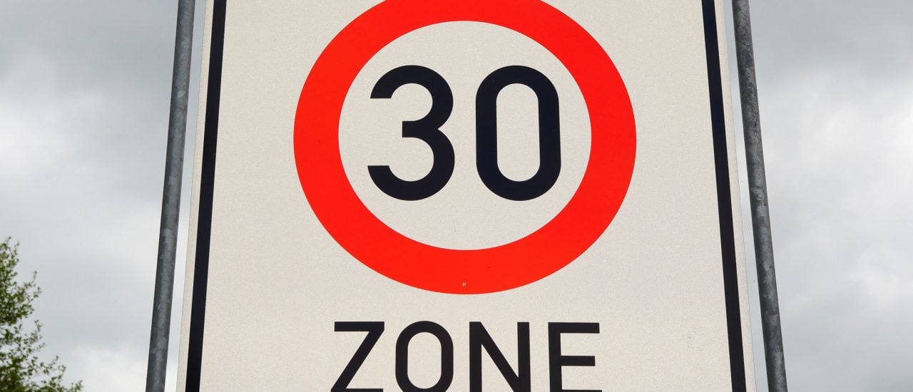 Tempo 30 Zone für innerstädtische Hauptstraßen. Foto: CC0 1.0 | Kapa65 / Pixabay.com