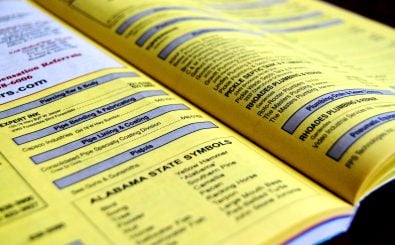 Der Eintrag in den Gelben Seiten ist für Unternehmen nicht mehr entscheidend. Foto: Obsolete Book – 5/365 | CC BY 2.0 | Jamie / flickr.com.