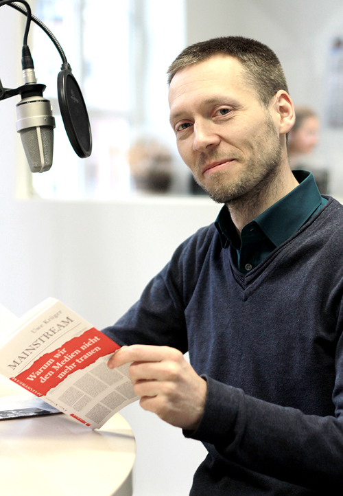 Uwe Krüger - ist wissenschaftlicher Mitarbeiter der Abteilung Journalistik an der Universität Leipzig.