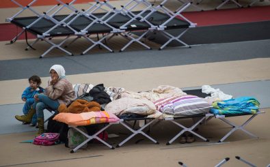 Noch immer kommen Geflüchtete nach Deutschland. Doch viele Betten bleiben leer. Foto: Odd Andersen | AFP
