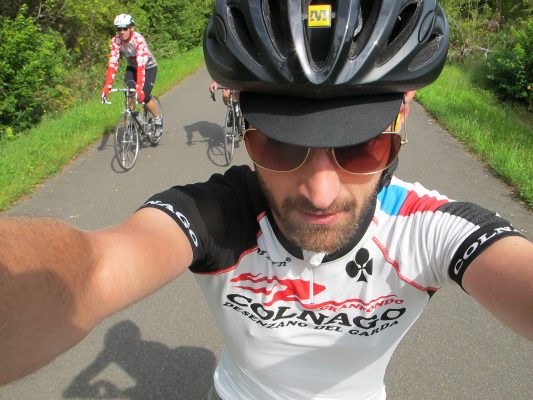 Jens Klötzer - kann sich sowohl für die Optik als auch für die Technik der Triathlon-Räder begeistern.