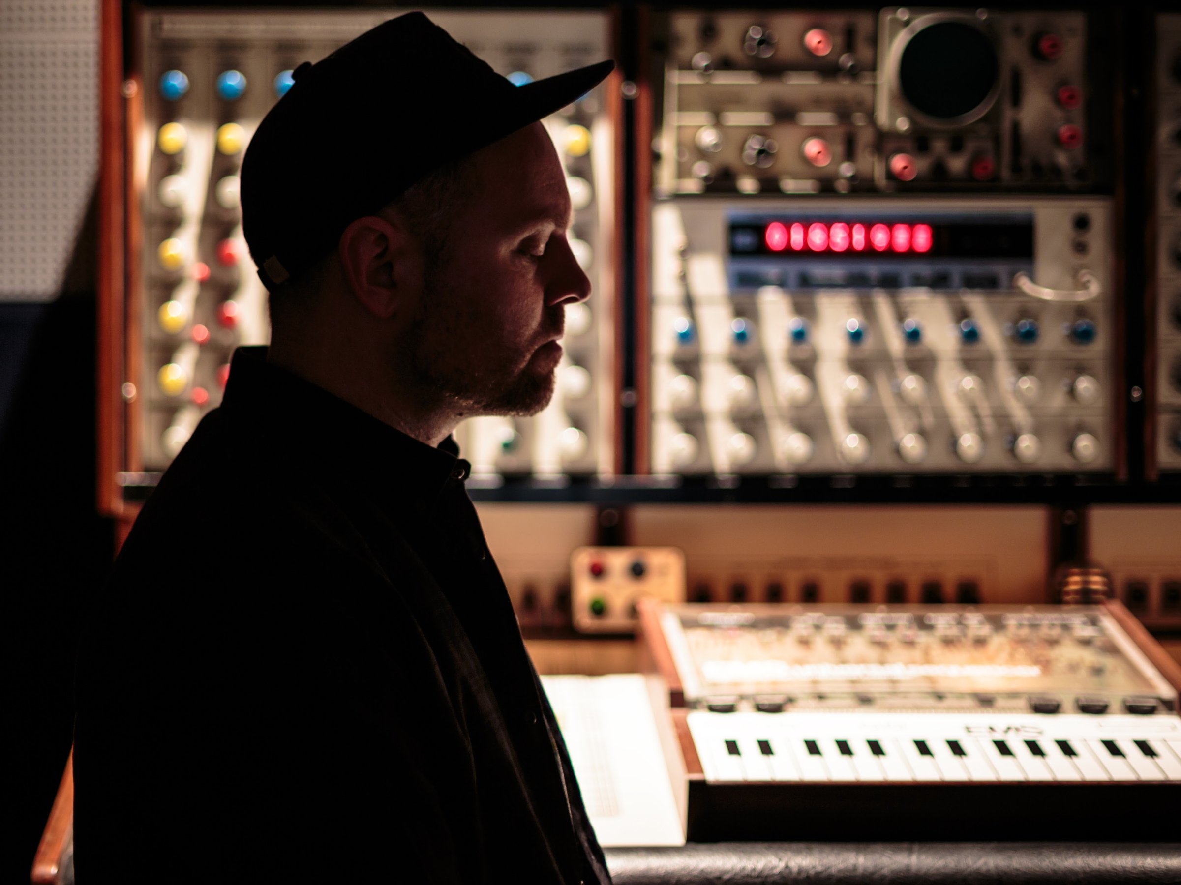 DJ Shadow: Endtroducing DJ Shadow Official Website