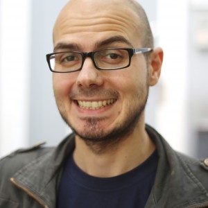 Gregor Kartsios - ist Redakteur und Moderator beim Gaming-Sender Rocketbeans TV.