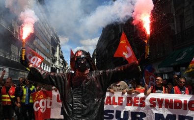 In Frankreich halten die Proteste gegen die umstrittene Arbeitsmarktreform an. Foto: AFP | Anne-Christine Poujoulat.