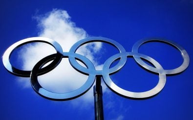 Kommt nun das Olympia-Aus für die russische Mannschaft? Foto: Olympic Rings CC BY-SA 2.0 | Shawn Carpenter / flickr.com