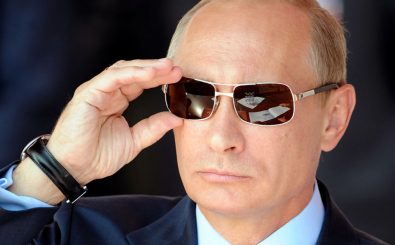 Ob Putin wohl auch in Syrien den Durchblick hat? Foto: putin sunglasses / credits: CC BY 2.0 | Jedimentat44 / flickr.com