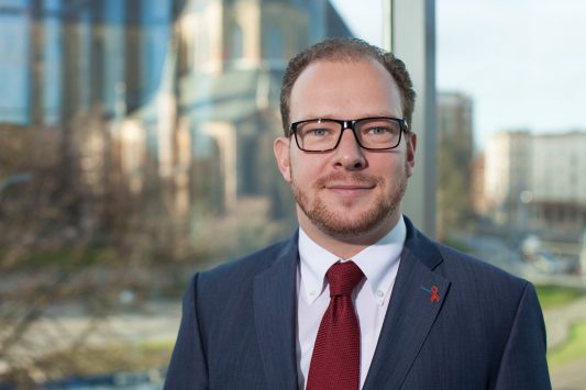 Steffen Bockhahn - ist Mitglied bei der Linken und Sozialsenator von Rostock.