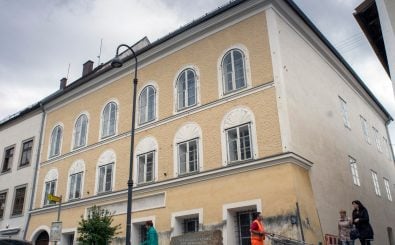 Das Geburtshaus Hitlers in Braunau am Inn. Wie lange es noch stehen wird? Foto: Joe Klamar | AFP