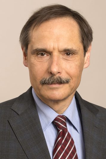 Prof. Dr. Georg Cremer  - ist Generalsekretär des Caritasverbandes .