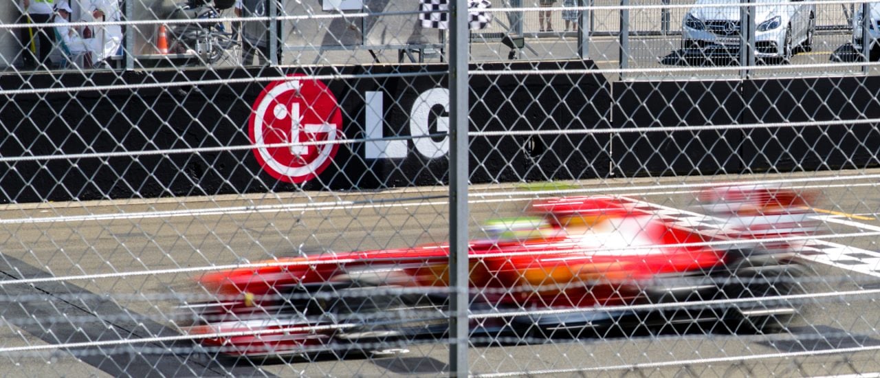 Die Formel 1 sorgt immer wieder für Aufsehen – der kleine Bruder Formel E hingegen fährt noch in seinem Schatten. Foto: 130726_F1_Hungaroring_91.jpg CC BY-ND 2.0 | Roman Pfeiffer / flickr.com