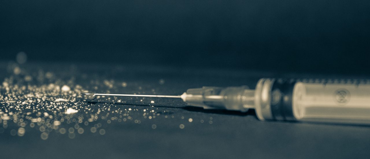 Von der Spritze kommt man als Heroinabhängiger kaum weg. Der Ersatzstoff Methadon ist eine Möglichkeit. Foto: Drug CC BY-SA 2.0 | Cristian C / flickr.com