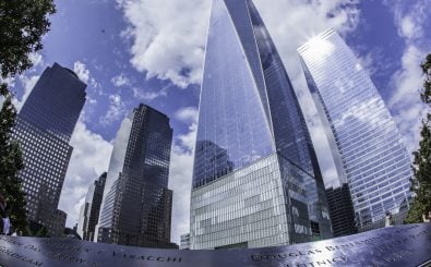 Das 9/11-Memorial am Ground Zero in New York erinnert an die Anschläge vom 11. September 2001. Foto: World Trade Center Memorial Site | CC BY 2.0 | Anthony Quintano / flickr.com