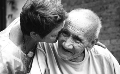 In Gaggenau wollen Wissenschaftler erforschen, wie man das Leben verlängern kann. Foto: sweet old kiss | CC BY 2.0 | jonel hanopol / flickr.com