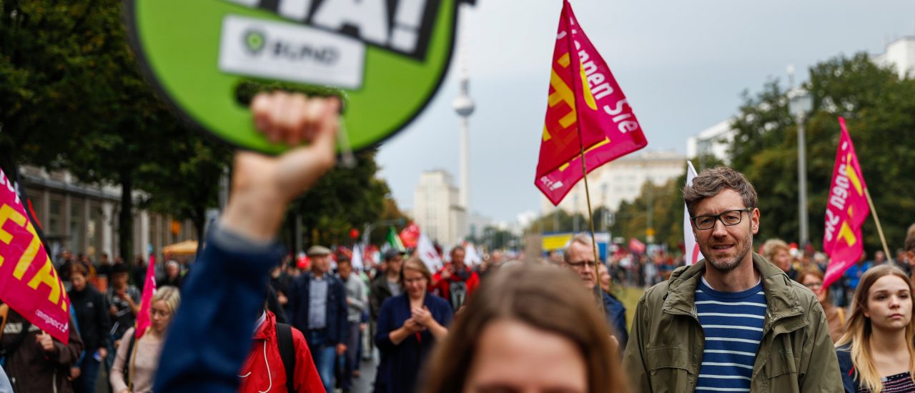 Protest gegen CETA. Foto: Odd Andersen | AFP