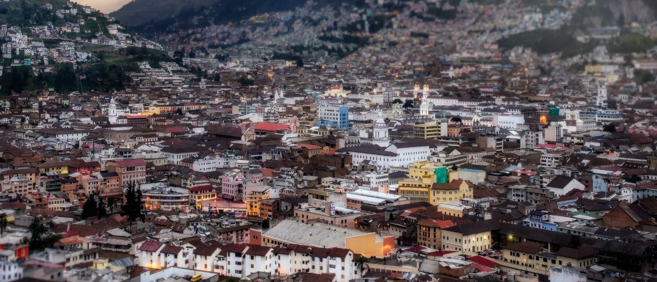 So sieht das alte Quito vor der Weltsiedlungskonferenz aus. Wie könnte die Stadt in Zukunft aussehen? Foto: Old town of Quito. | CC BY 2.0 | Simon Matzinger / flickr.com