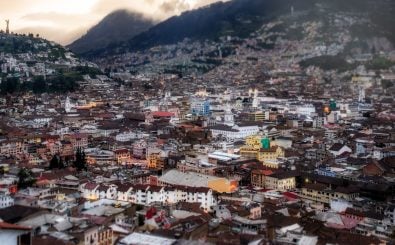 So sieht das alte Quito vor der Weltsiedlungskonferenz aus. Wie könnte die Stadt in Zukunft aussehen? Foto: Old town of Quito. | CC BY 2.0 | Simon Matzinger / flickr.com