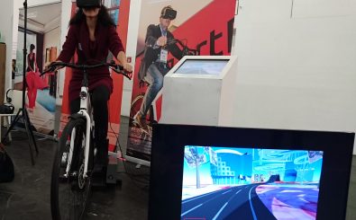 Eine Radtour, die ist lustig: Virtuelles Fahrradfahren durch europäische Kulturstätten auf der Frankfurter Buchmesse. | Foto: Eva Morelang