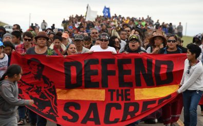Amerikanische Ureinwohner protestieren gegen eine Pipeline am Standing-Rock Reservat