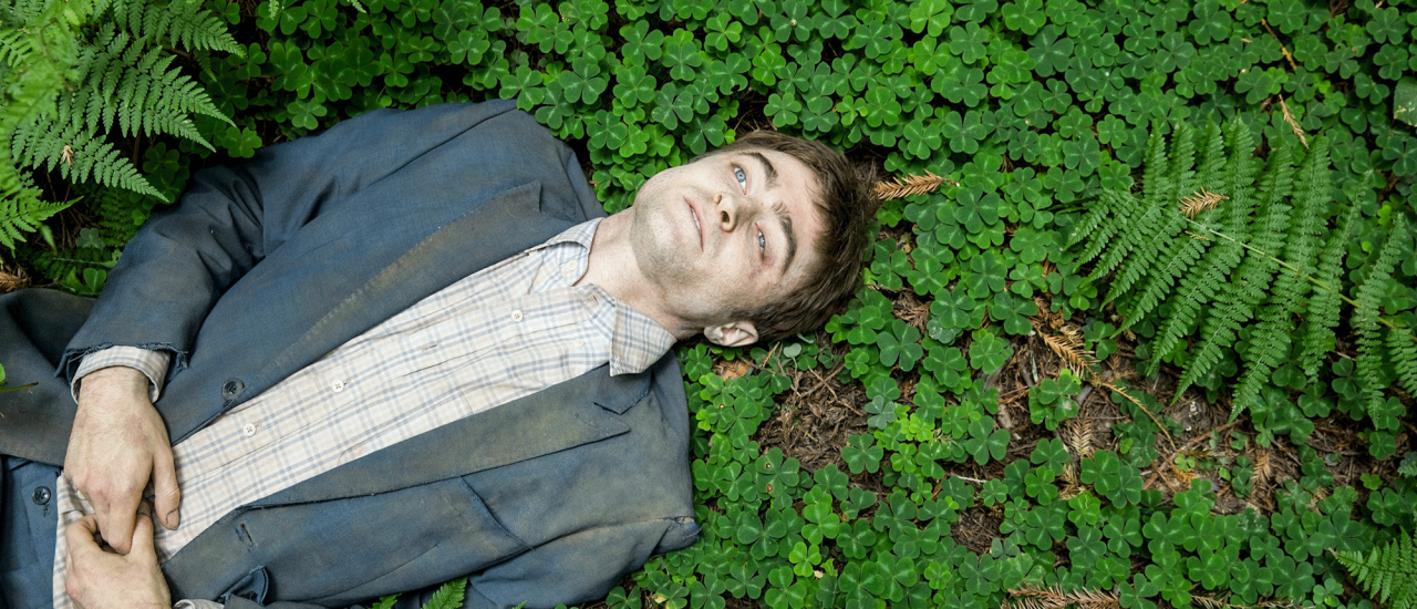 Daniel Radcliffe als furzende Leiche in seinem neuen Film“Swiss Army Man“. Foto: capelight pictures