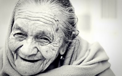 Das Lebensalter steigt: Die Menschen werden nicht nur immer älter. Sie können auch hoffen, länger gesund zu bleiben. Foto: CC0 1.0 | Christian Newman / Unsplash.com
