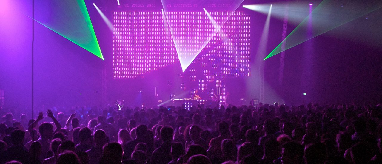 Seit 30 Jahren der Arbeitsplatz von Westbam: der Dancefloor, die DJ-Kanzel und der Club. Foto: Tempelhof CC BY 2.0 | Robert Agthe / flickr.com
